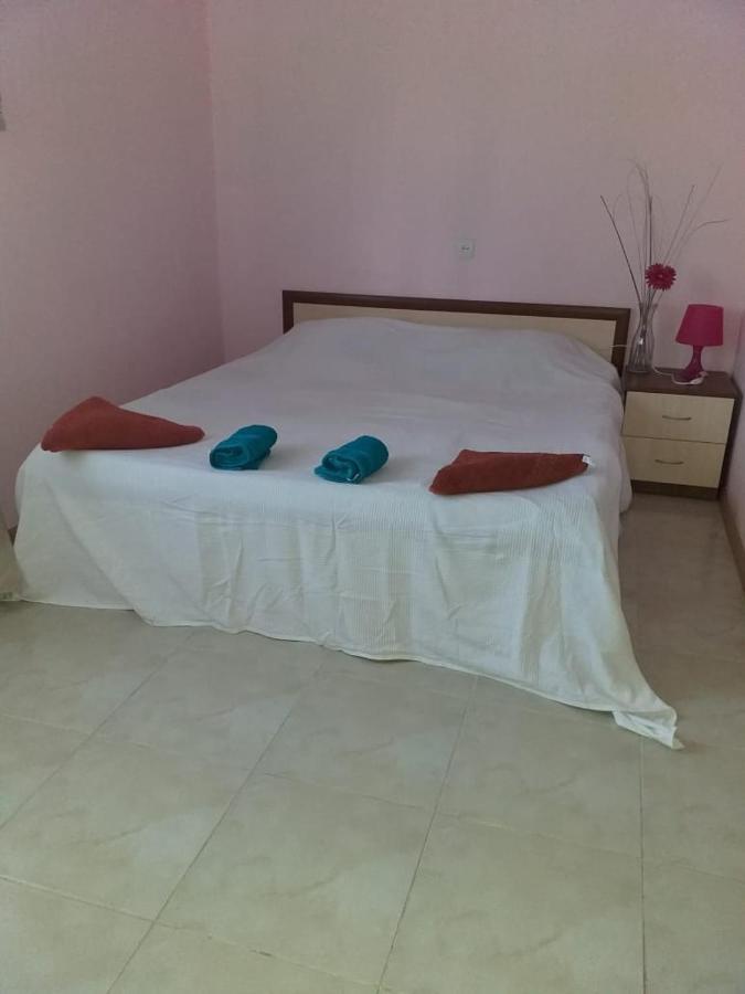 Solnechny Bereg Guest House กูเดาทา ภายนอก รูปภาพ