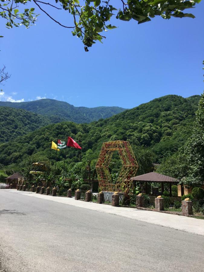 Solnechny Bereg Guest House กูเดาทา ภายนอก รูปภาพ