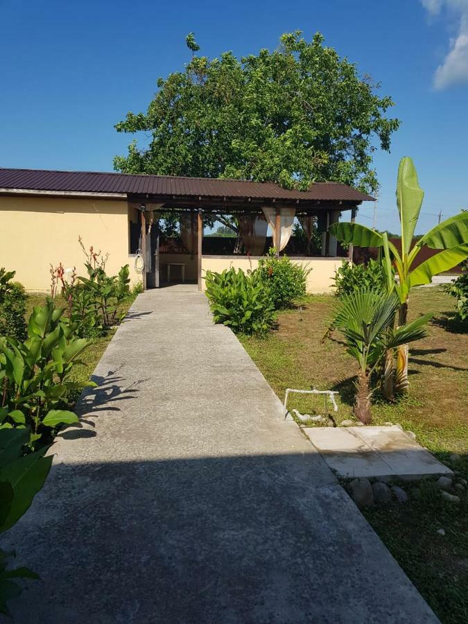 Solnechny Bereg Guest House กูเดาทา ภายนอก รูปภาพ